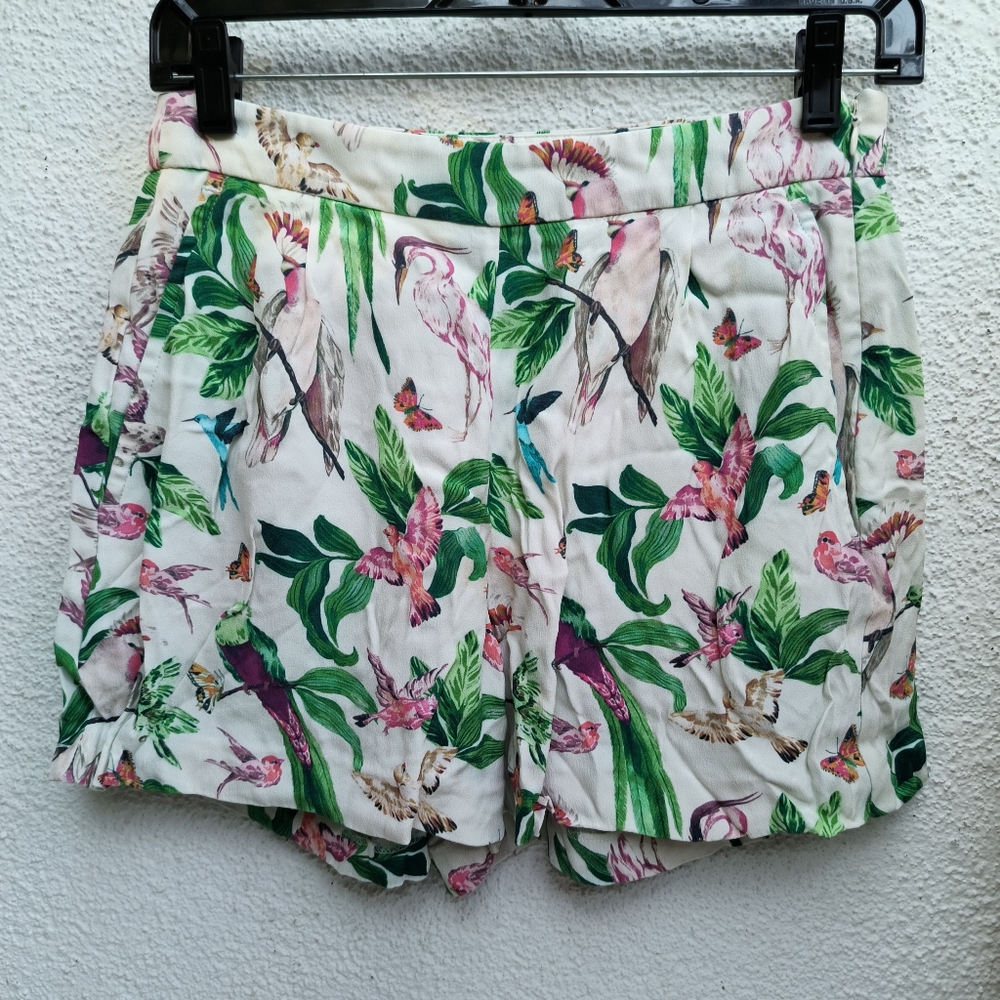Ann Taylor Tropical Print Women's Shorts Zipper On Side Lined Pockets  Like New!